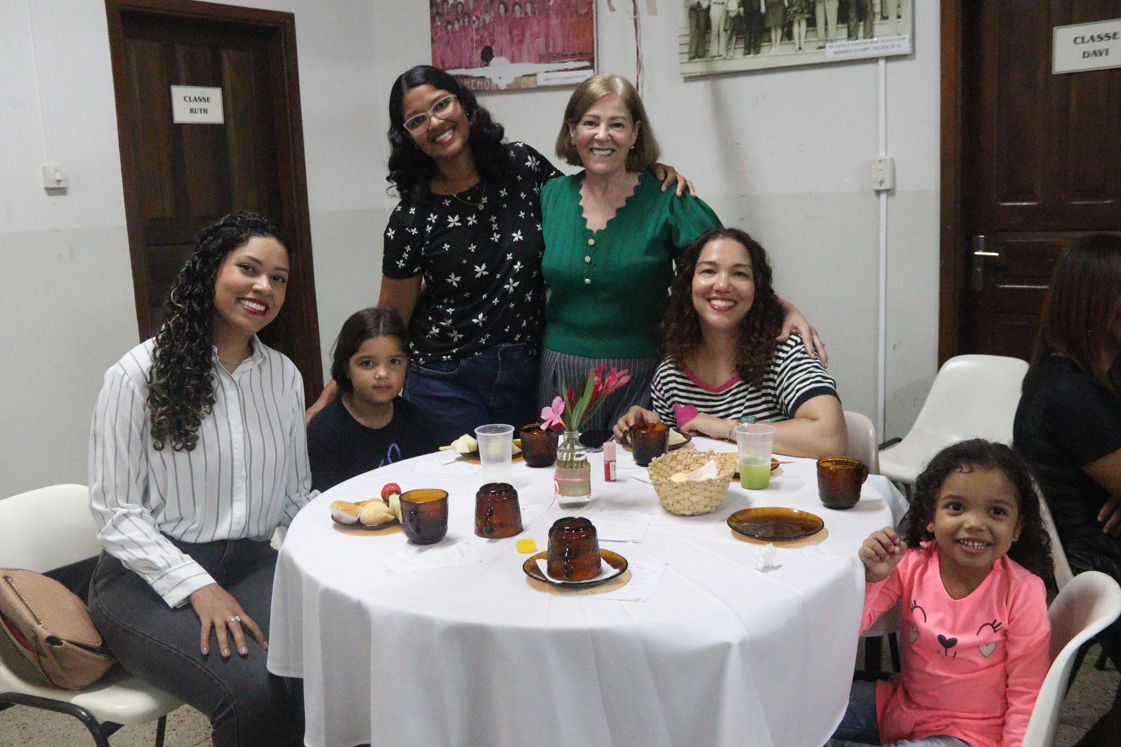 Chá Das Mães 4